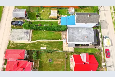 237 Allen Ave, Donora, PA 15033 - Photo 8