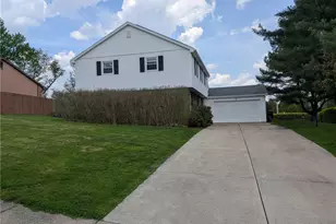 100 Southridge Dr, Monroeville, PA 15146 - Photo 2