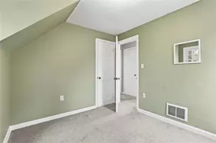2012 Pleasant St, Bethel Park, PA 15102 - Photo 28