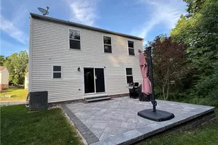 121 Shelbourne Dr, Moon/Crescent Twp, PA 15108 - Photo 4