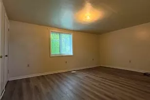 1516 Pennsylvania Ave, Monaca, PA 15061 - Photo 2
