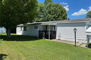 1 Grandview Dr, Perry Township, PA 16130 - Photo 1