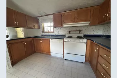 1 Grandview Dr #13, Perry Township, PA 16130 - Photo 2