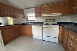 1 Grandview Dr, Perry Township, PA 16130 - Photo 2
