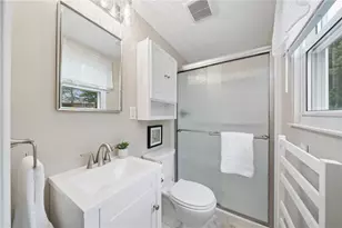 1070 Saybrook Dr, Greensburg, PA 15601 - Photo 14