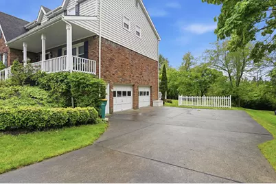 2357 Westgate Drive, Pittsburgh, PA 15237 - Photo 2