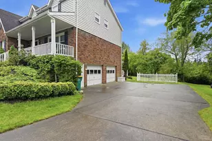 2357 Westgate Dr, Pittsburgh, PA 15237 - Photo 2