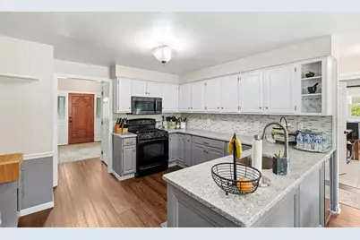 2357 Westgate Drive, Pittsburgh, PA 15237 - Photo 10