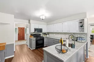 2357 Westgate Dr, Pittsburgh, PA 15237 - Photo 10
