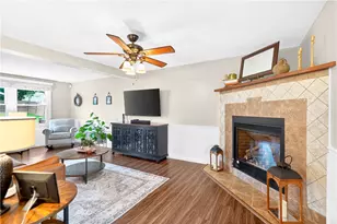 345 Celestial Dr, Economy, PA 15042 - Photo 6