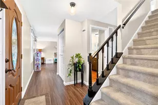 345 Celestial Dr, Economy, PA 15042 - Photo 4