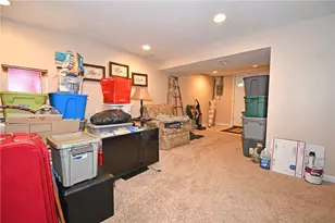 402 Hickory Cir, Canonsburg, PA 15317 - Photo 16