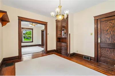 218 E Hillcrest Avenue, New Castle, PA 16105 - Photo 12