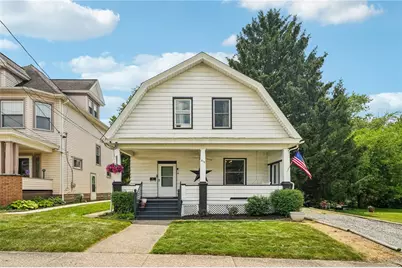 218 E Hillcrest Avenue, New Castle, PA 16105 - Photo 2