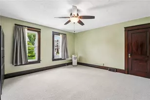 218 E Hillcrest Ave, New Castle, PA 16105 - Photo 28