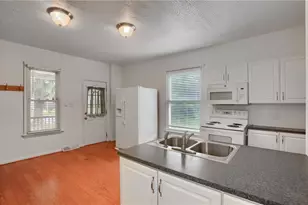 408 N Vine St, New Castle, PA 16101 - Photo 12
