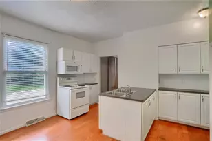 408 N Vine St, New Castle, PA 16101 - Photo 10