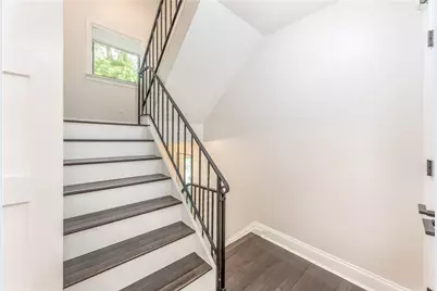 2705 Bingham Dr, Pittsburgh, PA 15241 - Photo 12