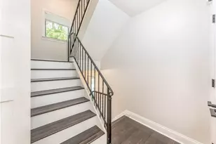 2705 Bingham Dr, Pittsburgh, PA 15241 - Photo 12