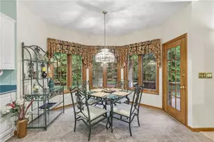 406 Settlers Village Cir, Cranberry Township, PA 16066 - Photo 16