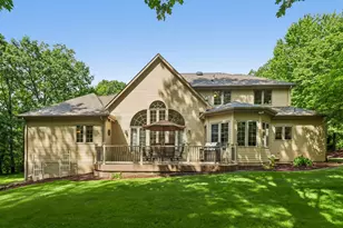 406 Settlers Village Cir, Cranberry Township, PA 16066 - Photo 2