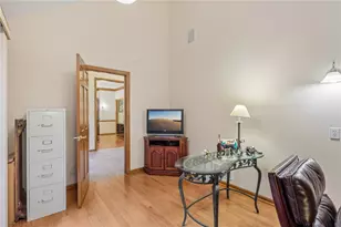 406 Settlers Village Cir, Cranberry Township, PA 16066 - Photo 12