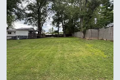 2322 W Belmont Ave, Canton Township, PA 15301 - Photo 8