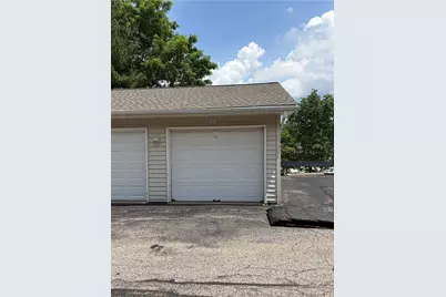 2106 Lenox Dr, Bethel Park, PA 15102 - Photo 20