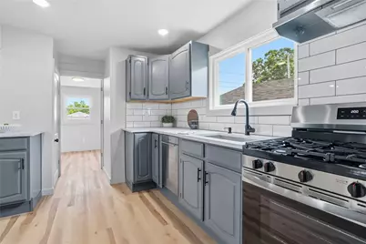 601 Cherry Aly, South Heights, PA 15081 - Photo 6