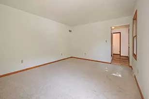 2551 Cole Rd, Pittsburgh, PA 15090 - Photo 16