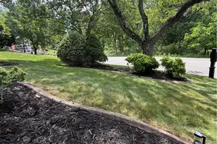 556 Sangree Rd, Ross Twp, PA 15237 - Photo 2