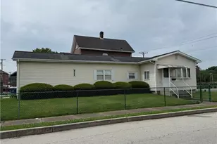 343 Oak St, Latrobe, PA 15650 - Photo 16