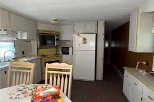 343 Oak St, Latrobe, PA 15650 - Photo 8