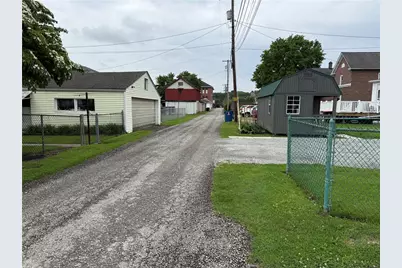 343 Oak St, Latrobe, PA 15650 - Photo 6