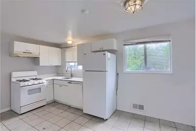 448 Brierly Ln #448, West Mifflin, PA 15122 - Photo 6