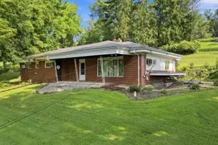 312 Flatwoods Rd, Vanderbilt, PA 15486 - Photo 2