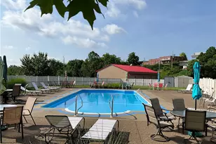 1547 Meerschaum Ln, Kennedy Township, PA 15108 - Photo 4