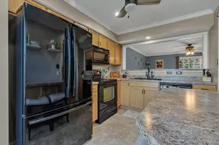 107 Castle View Dr, Kennedy Township, PA 15136 - Photo 10