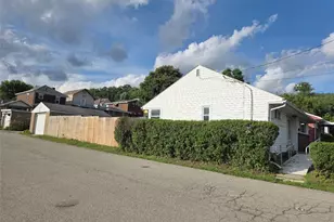 309 36th St, McKeesport, PA 15132 - Photo 2