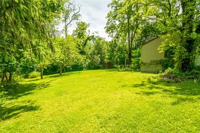 3229 Arapahoe Rd, Bethel Park, PA 15241 - Photo 28