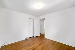 3229 Arapahoe Rd, Bethel Park, PA 15241 - Photo 20