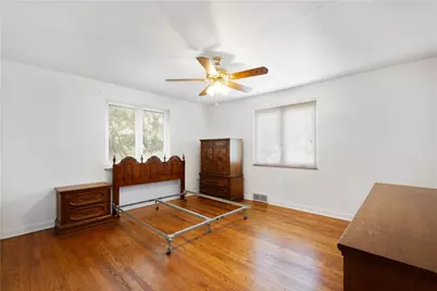 3229 Arapahoe Rd, Bethel Park, PA 15241 - Photo 16