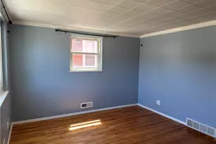 116 Knox St, Scott Township, PA 15017 - Photo 2
