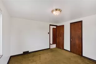 212 E Muntz, Butler, PA 16001 - Photo 24