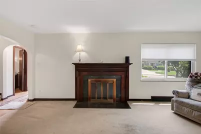 212 E Muntz, Butler, PA 16001 - Photo 6