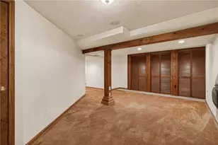 212 E Muntz, Butler, PA 16001 - Photo 32