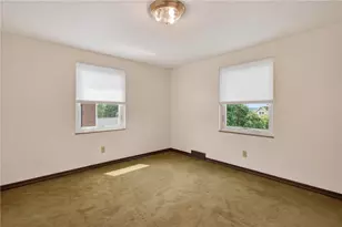 212 E Muntz, Butler, PA 16001 - Photo 20