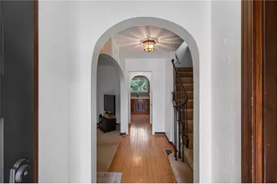212 E Muntz, Butler, PA 16001 - Photo 2