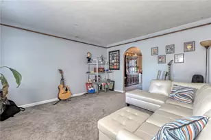 415 Crossbow Dr, New Stanton, PA 15672 - Photo 16