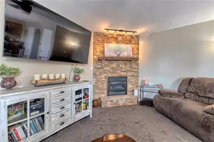 415 Crossbow Dr, New Stanton, PA 15672 - Photo 12